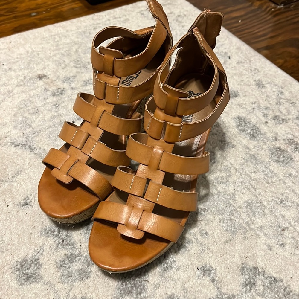 Tan heels